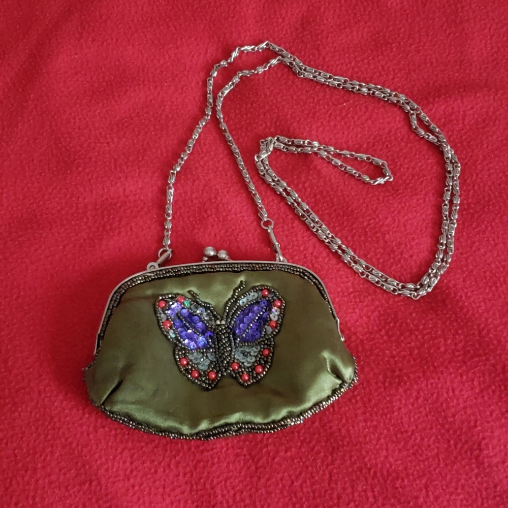 Beautiful Vintage crossbody bag.